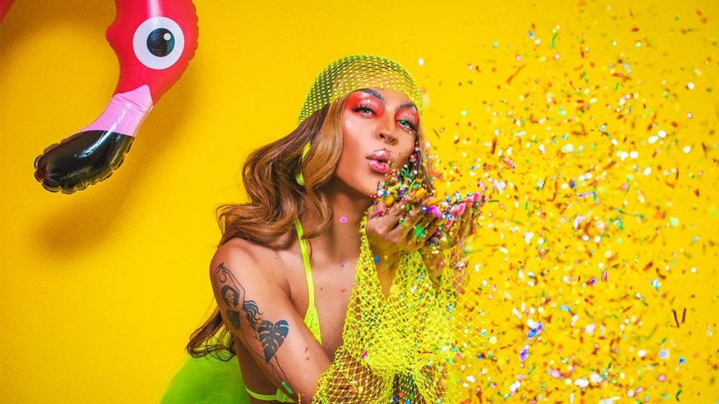 Pabllo Vittar no The SIms 4 - Kit Moda Bloco de Carnaval